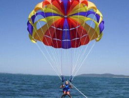 Port Stephens Parasailing - Kawana Tourism 2