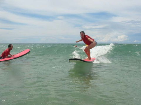 Byron Bay Style Surfing - Kawana Tourism 0