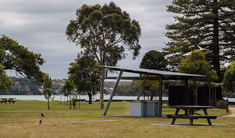 Bonnie Vale Picnic Area - Kawana Tourism 2