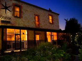 Cocos Hair And Day Spa - Kawana Tourism 0