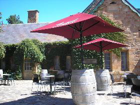 The Old Clarendon Inn And Millers Restaurant - Kawana Tourism 1