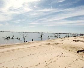 Lake Victoria - Kawana Tourism 1
