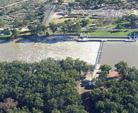 Lock 10 And Weir - Kawana Tourism 2