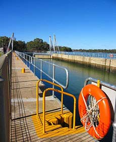 Lock 10 And Weir - Kawana Tourism 1