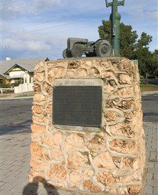 Ferguson Tractor Monument - Kawana Tourism 2
