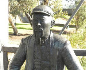 Captain John Egge Statue - Kawana Tourism 1