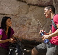 Nanguluwur Rock Art Site and Walk - Kawana Tourism