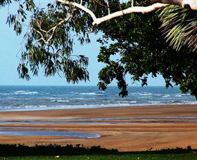 Beachfront Hotel - Kawana Tourism 0