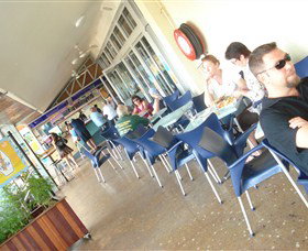 Beachfront Hotel - Kawana Tourism 3