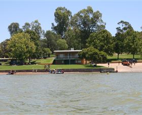 Griffith Boat Club - Kawana Tourism 1