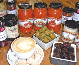 Riverina Grove - Kawana Tourism 0