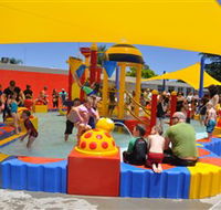 Holland Park Swimming Pool - Kawana Tourism