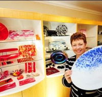 Exclusive Hot Glass Gallery - Kawana Tourism