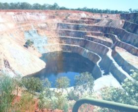 Peak Hill Open Cut Experience - Kawana Tourism 0