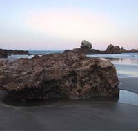 Smalleys Beach - Kawana Tourism