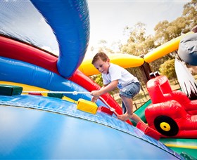 Savannah Visitor Plaza, Taronga Western Plains Zoo Dubbo - Kawana Tourism 5