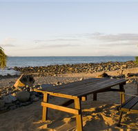 Dolphin Heads - Kawana Tourism