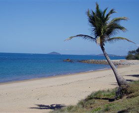 Lamberts Beach - Kawana Tourism 0