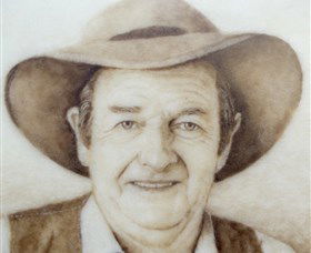 Doris Golder Wool Art Gallery - Kawana Tourism 0