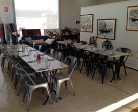 Blue Artz Gallery & Cafe - Kawana Tourism 2
