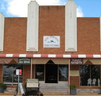 Talbragar Country Antiques - Kawana Tourism
