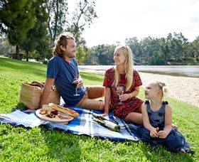 Wagga Beach - Kawana Tourism 0