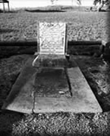 Grave Of Yuranigh - Kawana Tourism 0