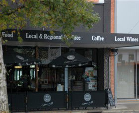 Rustik Cafe' Wine Bar - Kawana Tourism 0