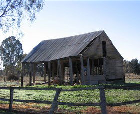 Cobb And Co Stables Morven - Kawana Tourism 0