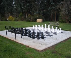 Brookfield Maze - Kawana Tourism 4