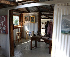 Tin Shed Gallery - Kawana Tourism 0