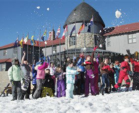 Charlotte Pass Snow Resort - Kawana Tourism 7