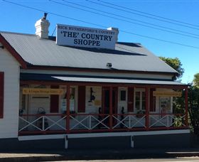 Rick Rutherfords Country Gallery - Kawana Tourism 0