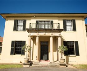 Wivenhoe House - Kawana Tourism 0
