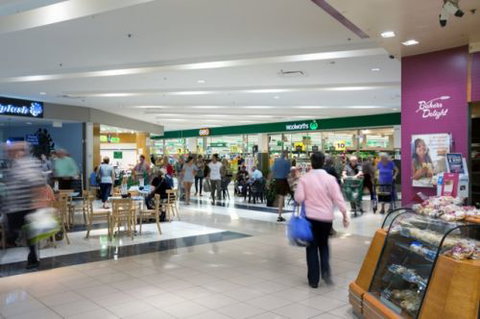 Toormina Gardens Shopping Centre - Kawana Tourism 7