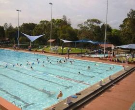 Manly Boy Charlton Swim Centre - Kawana Tourism 0
