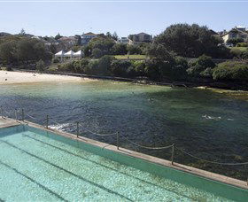 Clovelly Beach - Kawana Tourism 0