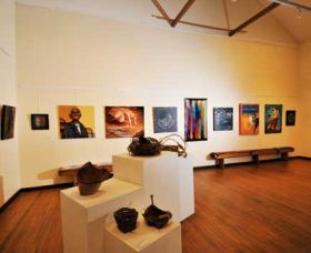 Blue Knob Hall Gallery And Cafe - Kawana Tourism 0