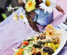 Blue Knob Hall Gallery And Cafe - Kawana Tourism 5