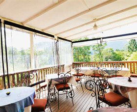 Blue Knob Hall Gallery And Cafe - Kawana Tourism 3