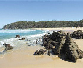Armands Beach Bermagui - Kawana Tourism 0
