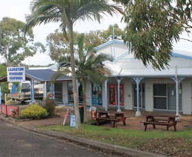 Laurieton Riverside Seafoods - Kawana Tourism 0