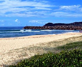 Grants Beach - Kawana Tourism 0