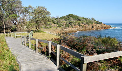 Mimosa Rocks Walking Track - Kawana Tourism 0