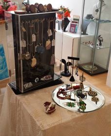 Creative Artisans Gallery - Kawana Tourism 0