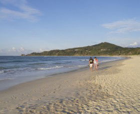 Main Beach Byron Bay - Kawana Tourism 0