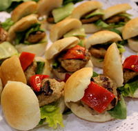 Airport Shuttle Wyndham  cheap tours melbourne