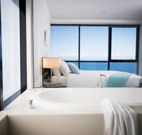 Mantra Circle On Cavill - Kawana Tourism