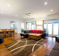 The Retreat Port Stephens - Kawana Tourism