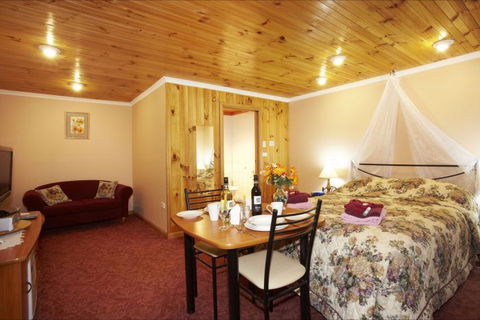 NorthEast Restawhile Bed And Breakfast - Kawana Tourism 10